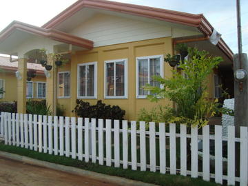 Santiago Villas is a low-cost to middle class subdivision located in Catalunan Grande, Davao City. This Davao housing has affordable house and lot packages that can be availed thru Pag-ibig financing, in-house, or bank.