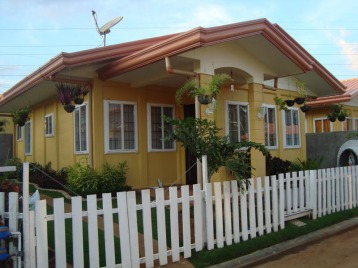 Upgraded Keisha Santiago villas (bungalow type)